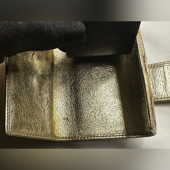 Authentic GUCCI Gold Monogram Key Holder GUC - Picture 8 of 17